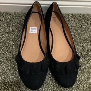 FIONI round-toe, ruffle flats